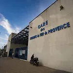 Charmant Appartement, En Plein Centre , Face A La Gare Centrale, Nice Centre