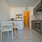 Charmant Appartement, En Plein Centre , Face A La Gare Centrale, Nice Centre