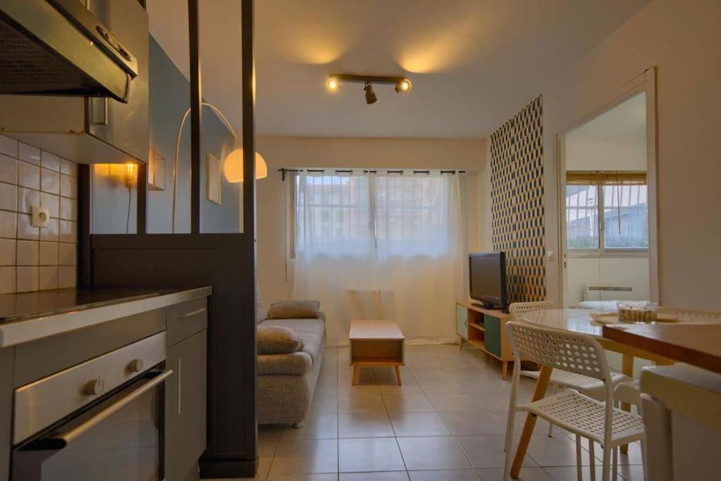 Appartamento Appartement, En Plein Centre , Face A La Gare Centrale, Centre